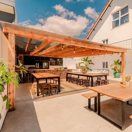 Surfhouse Caparica