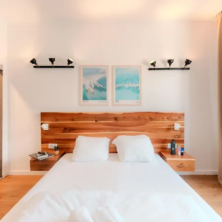 Hostel Surfhouse Caparica *